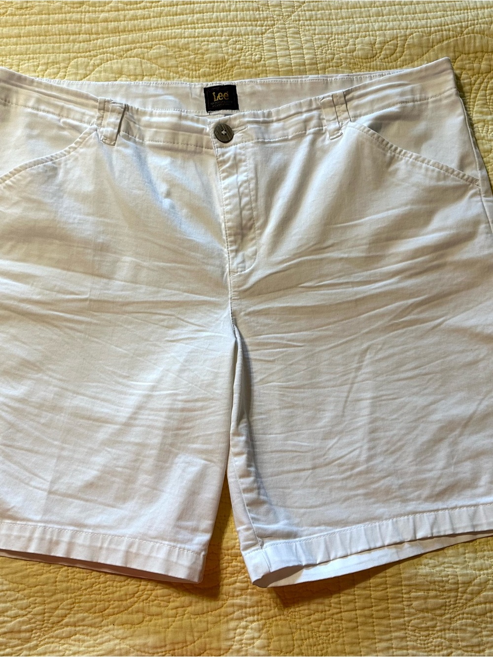 Lee Women’s White Cotton Blend Shorts